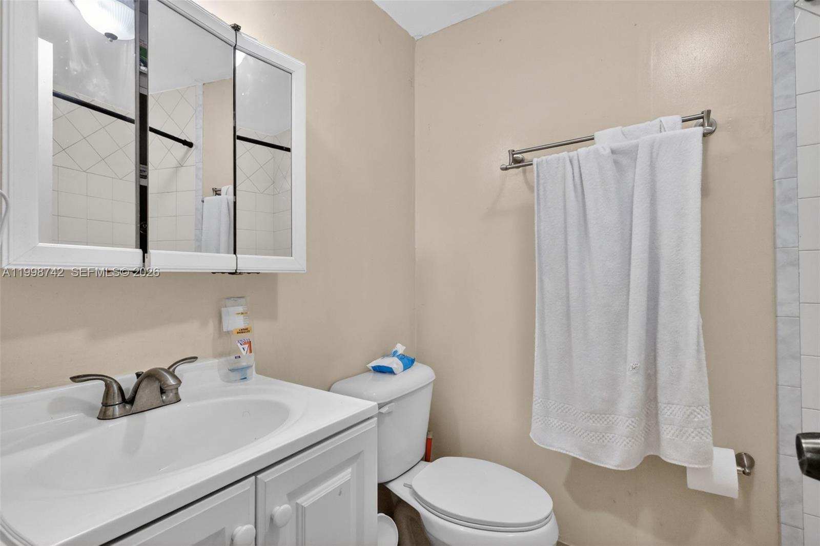 733 W 33rd Street
