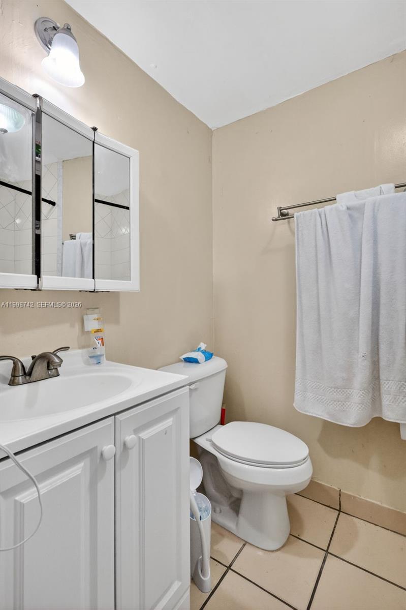 733 W 33rd Street