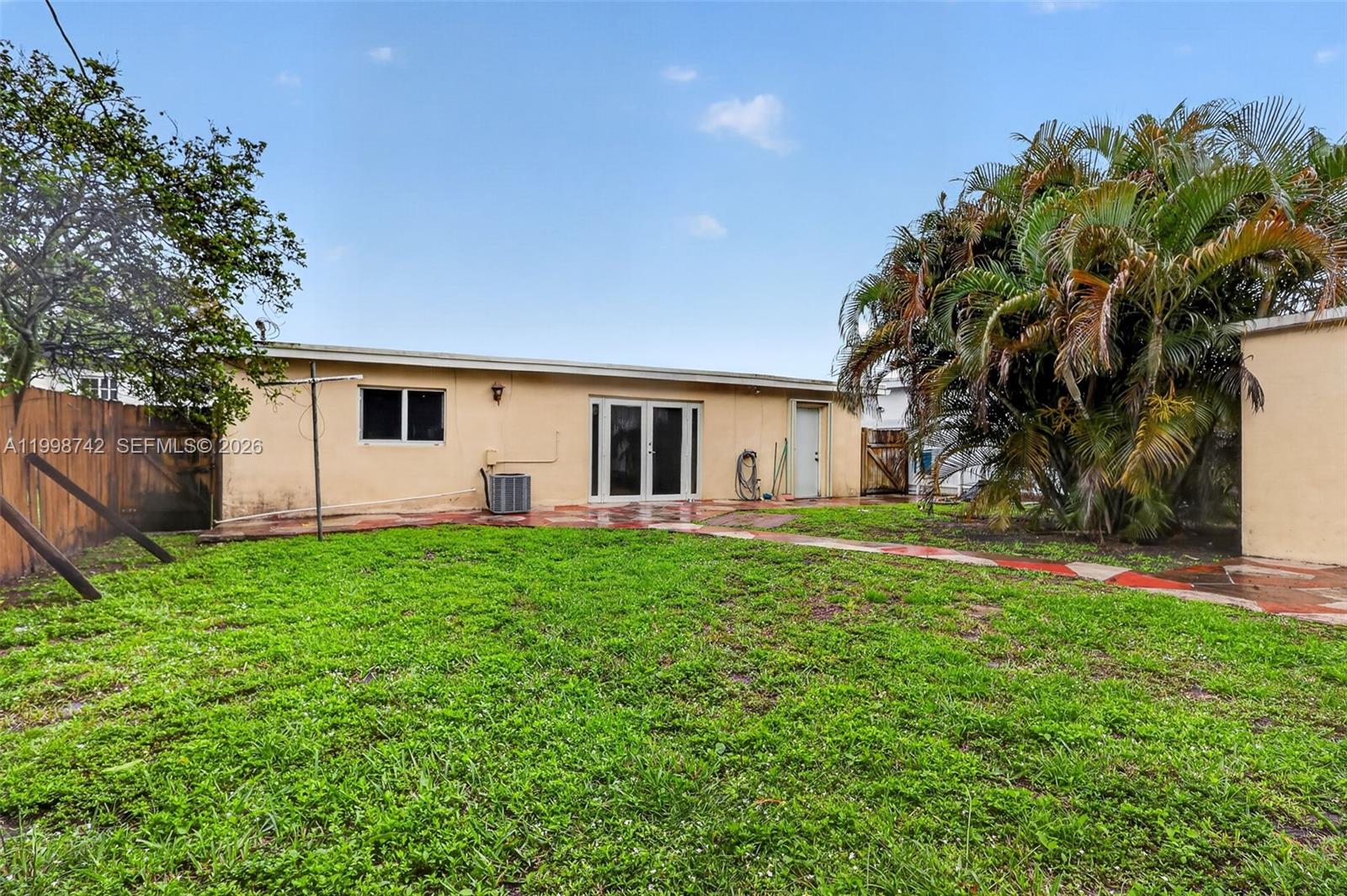 733 W 33rd Street