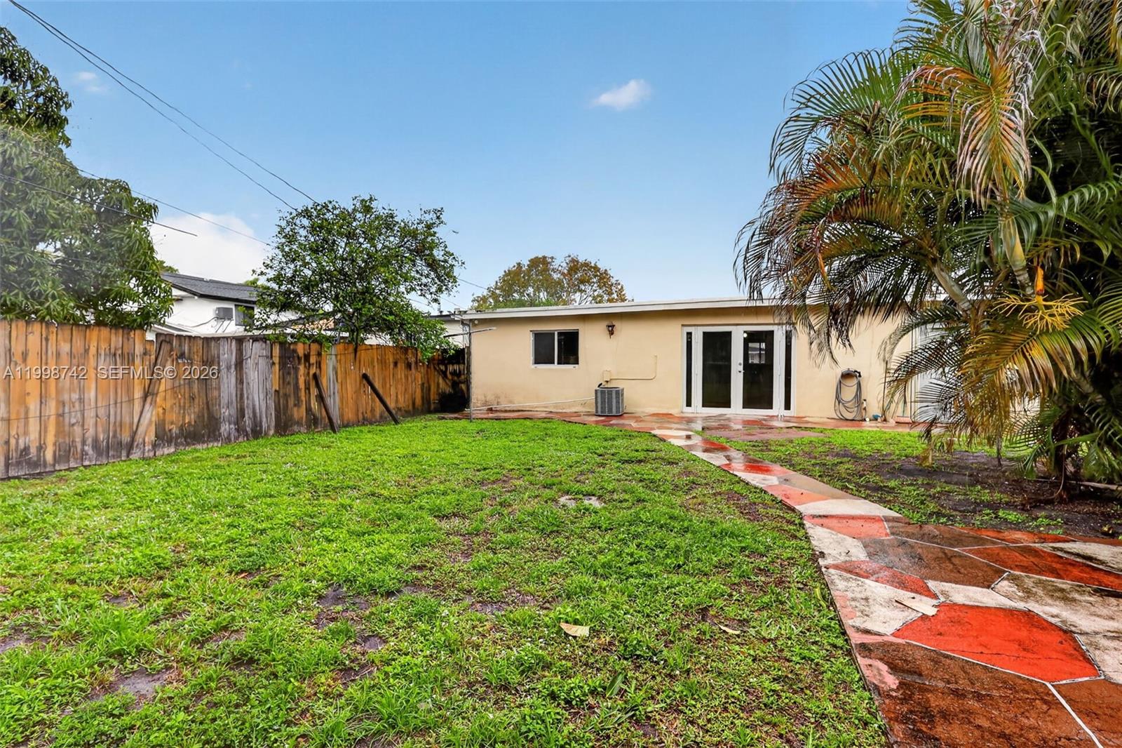 733 W 33rd Street