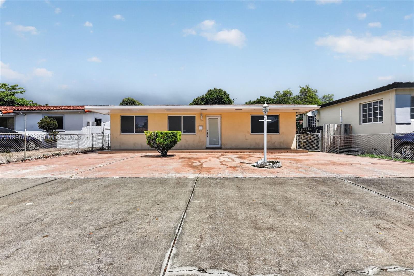 733 W 33rd Street