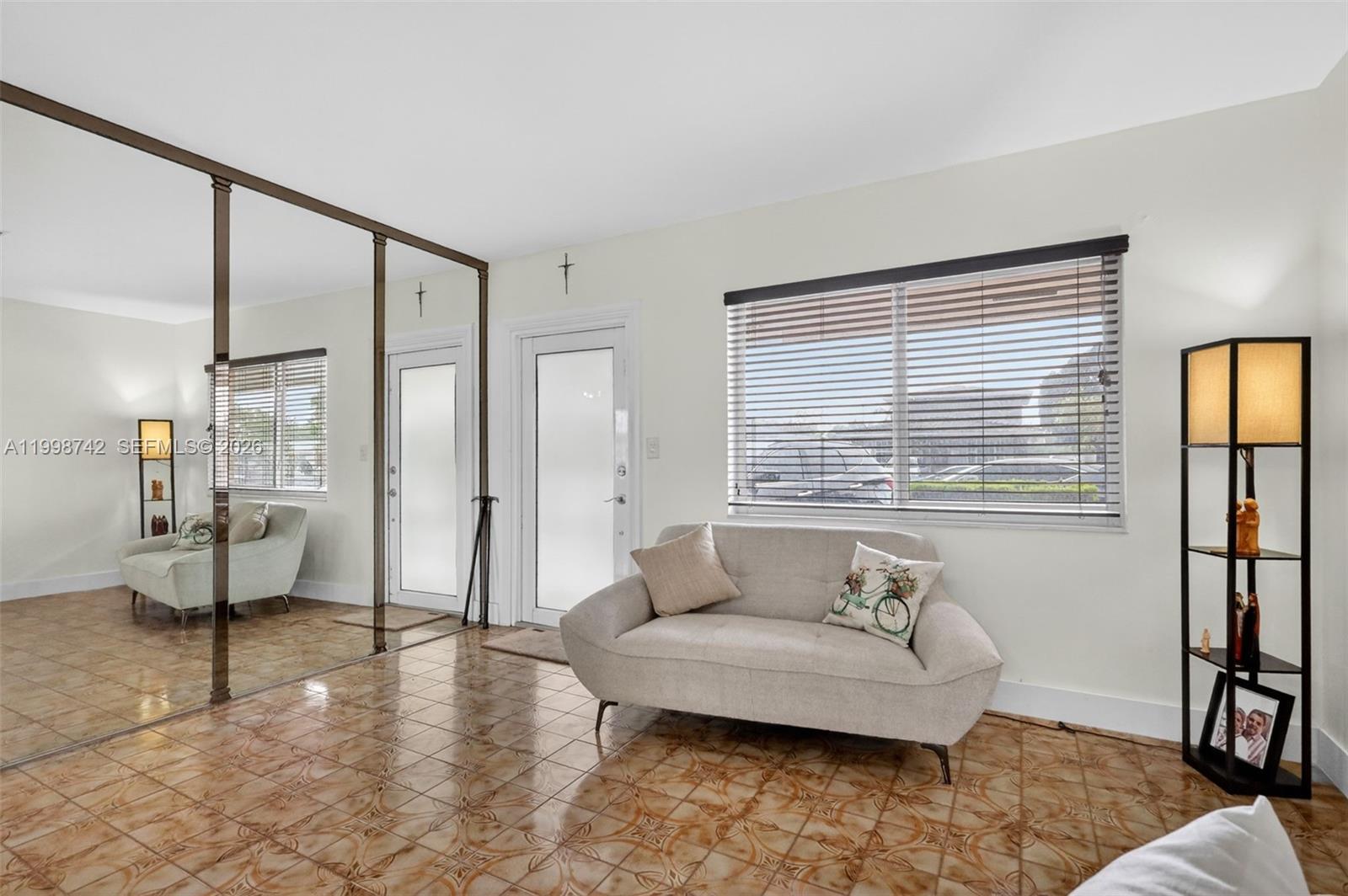 733 W 33rd Street