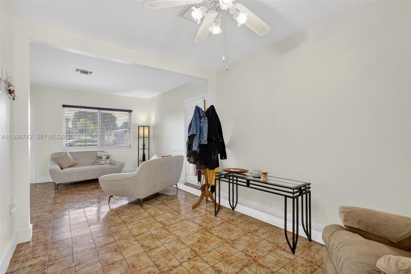 733 W 33rd Street