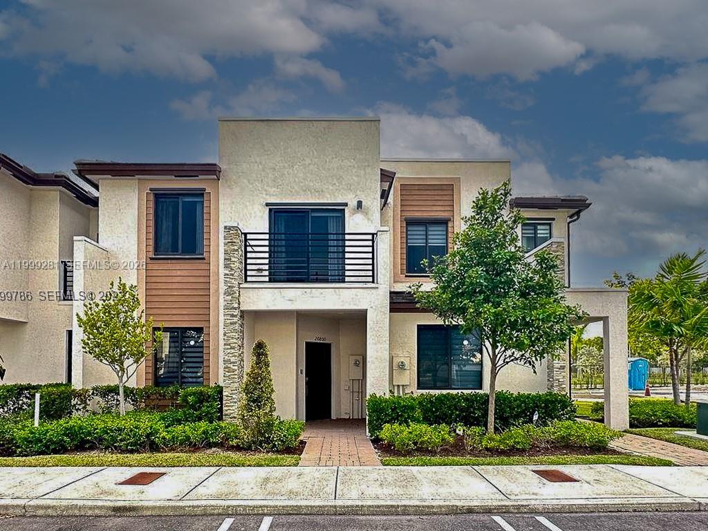 20800 NE 5th Court
