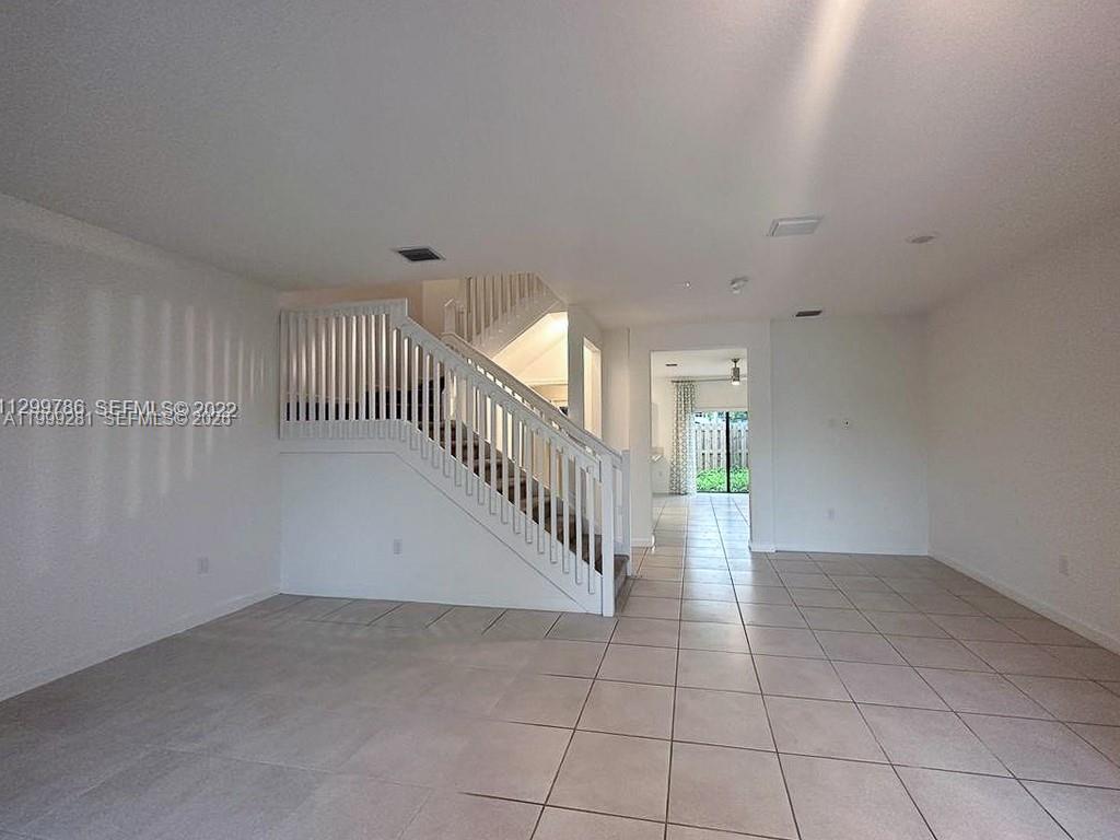 20800 NE 5th Court