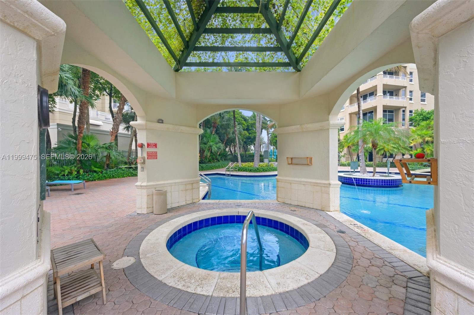 19501 W Country Club Drive