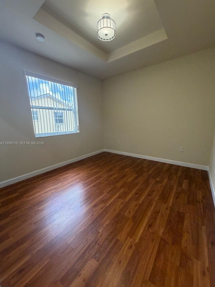 133 SE 28