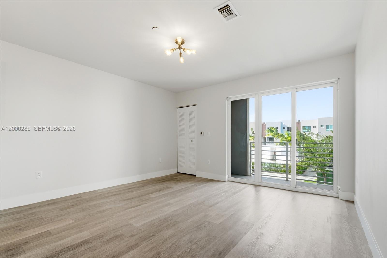 2505 NE 193rd Street