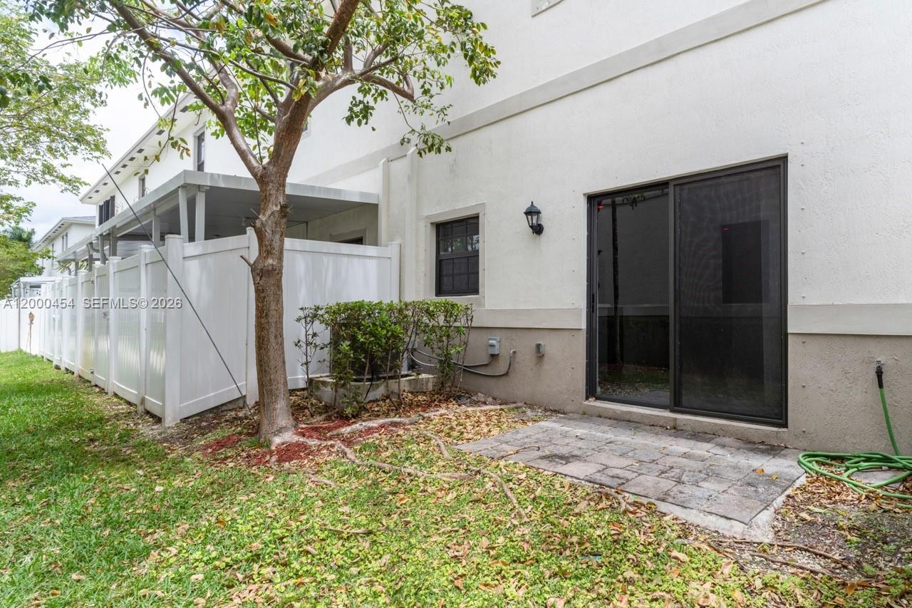 1170 SW 7th Court