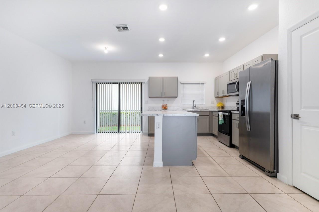 1170 SW 7th Court