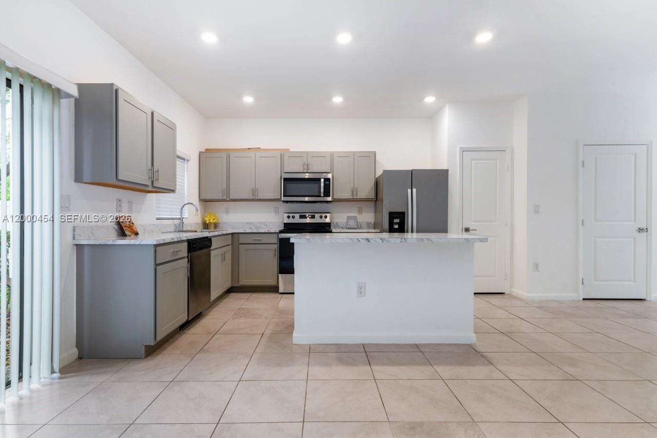 1170 SW 7th Court