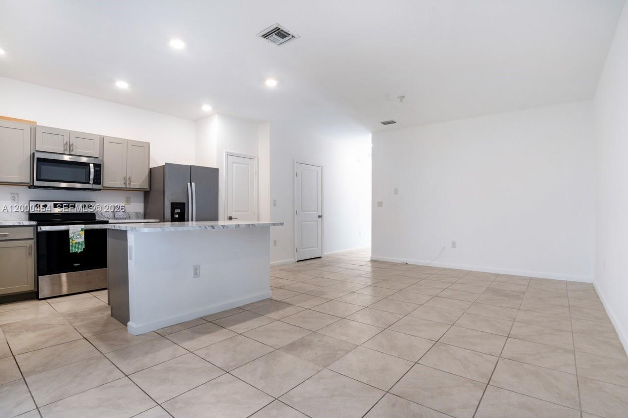 1170 SW 7th Court