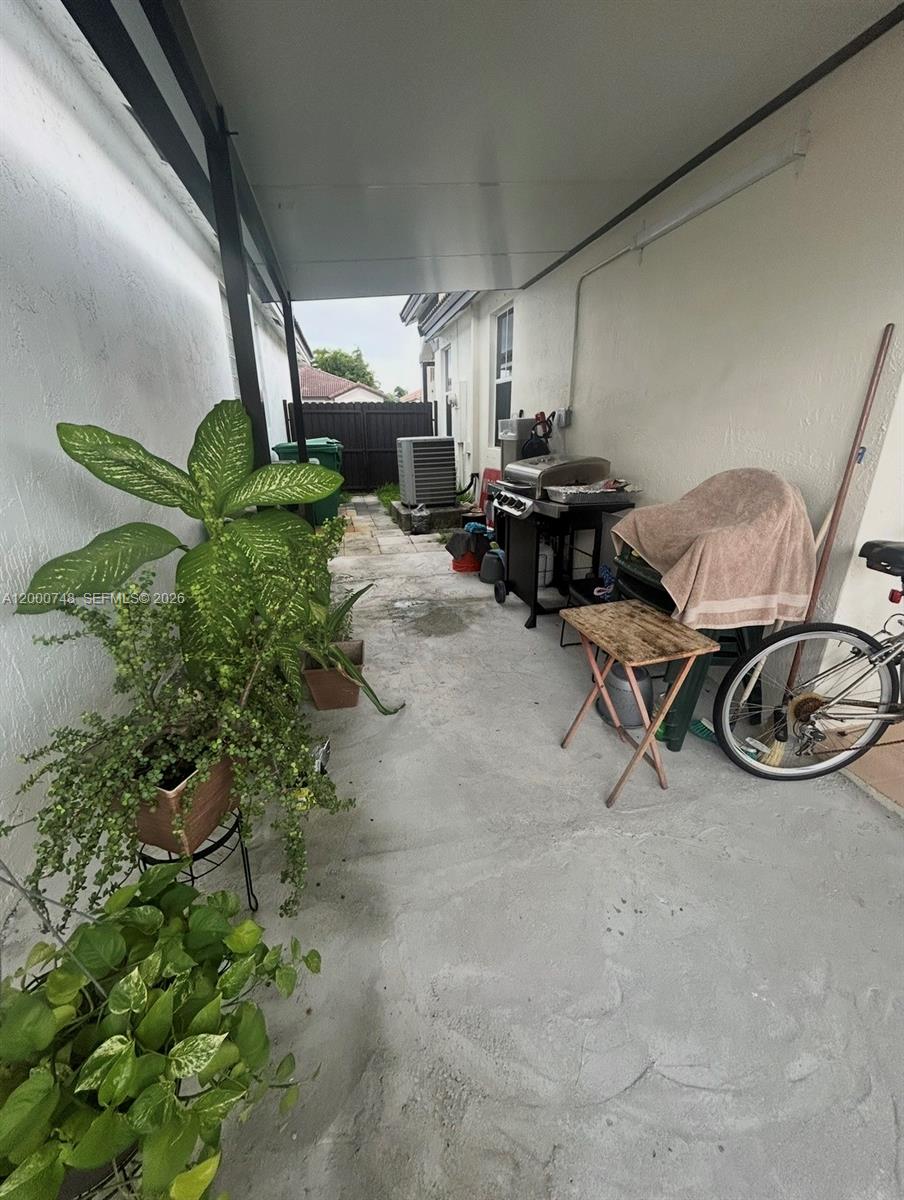 8135 NW 198th Terrace