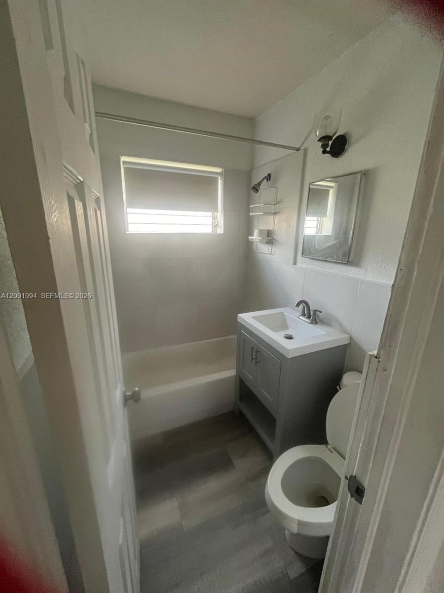 3180 NW 19th Avenue