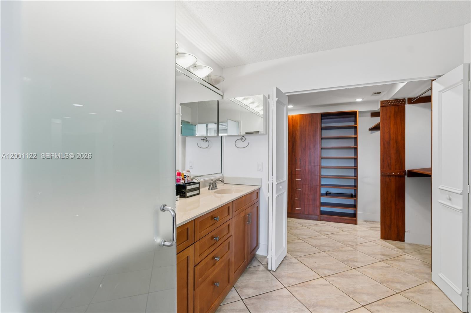 3600 Mystic Pointe Drive