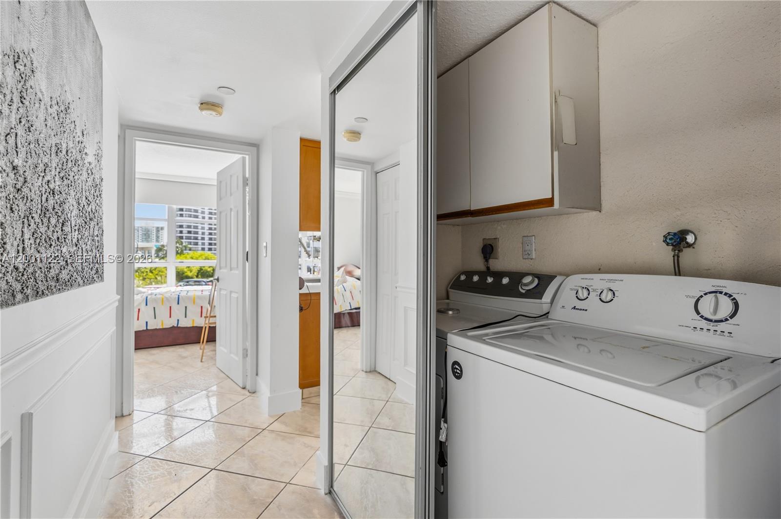 3600 Mystic Pointe Drive