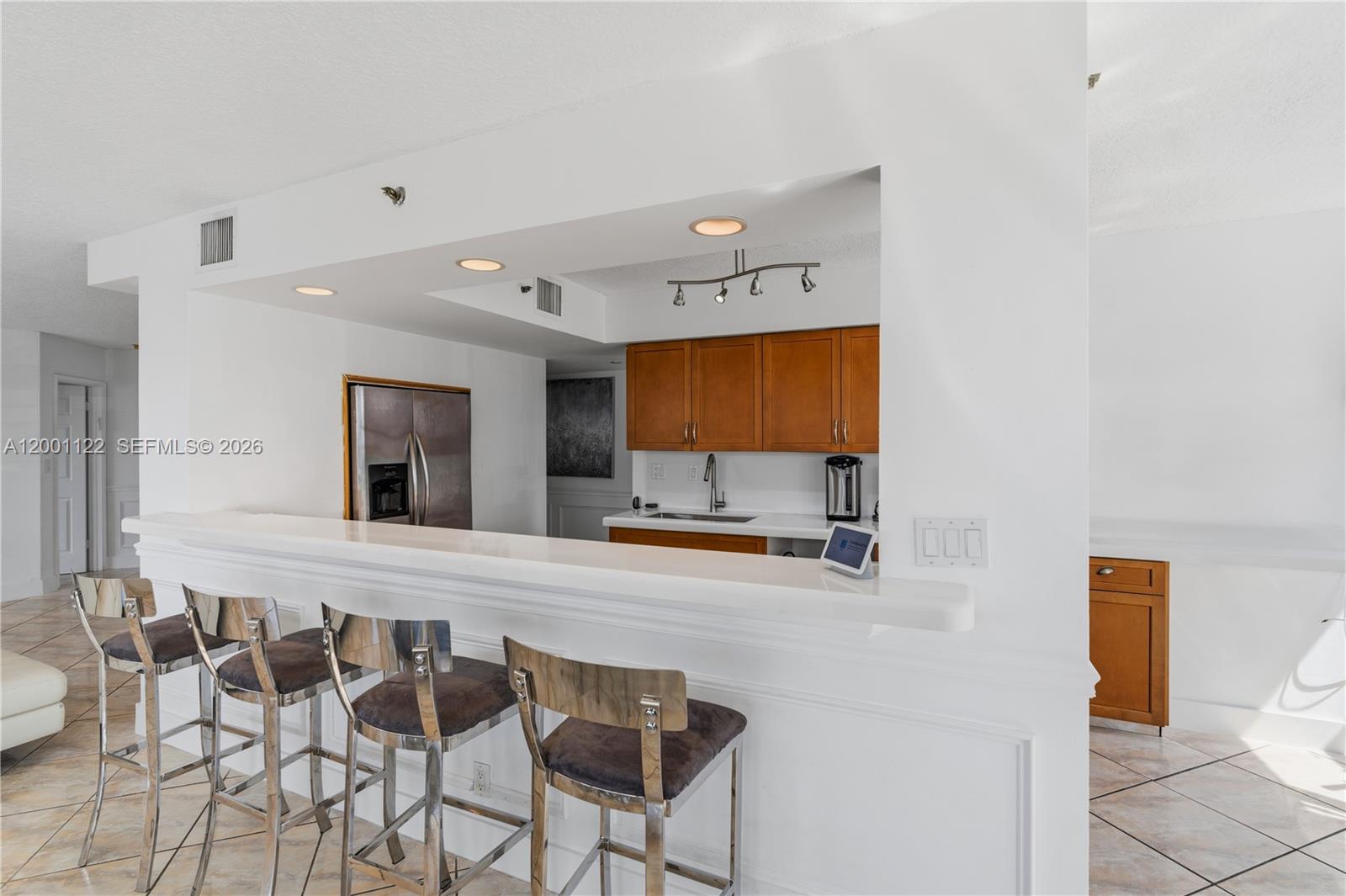 3600 Mystic Pointe Drive