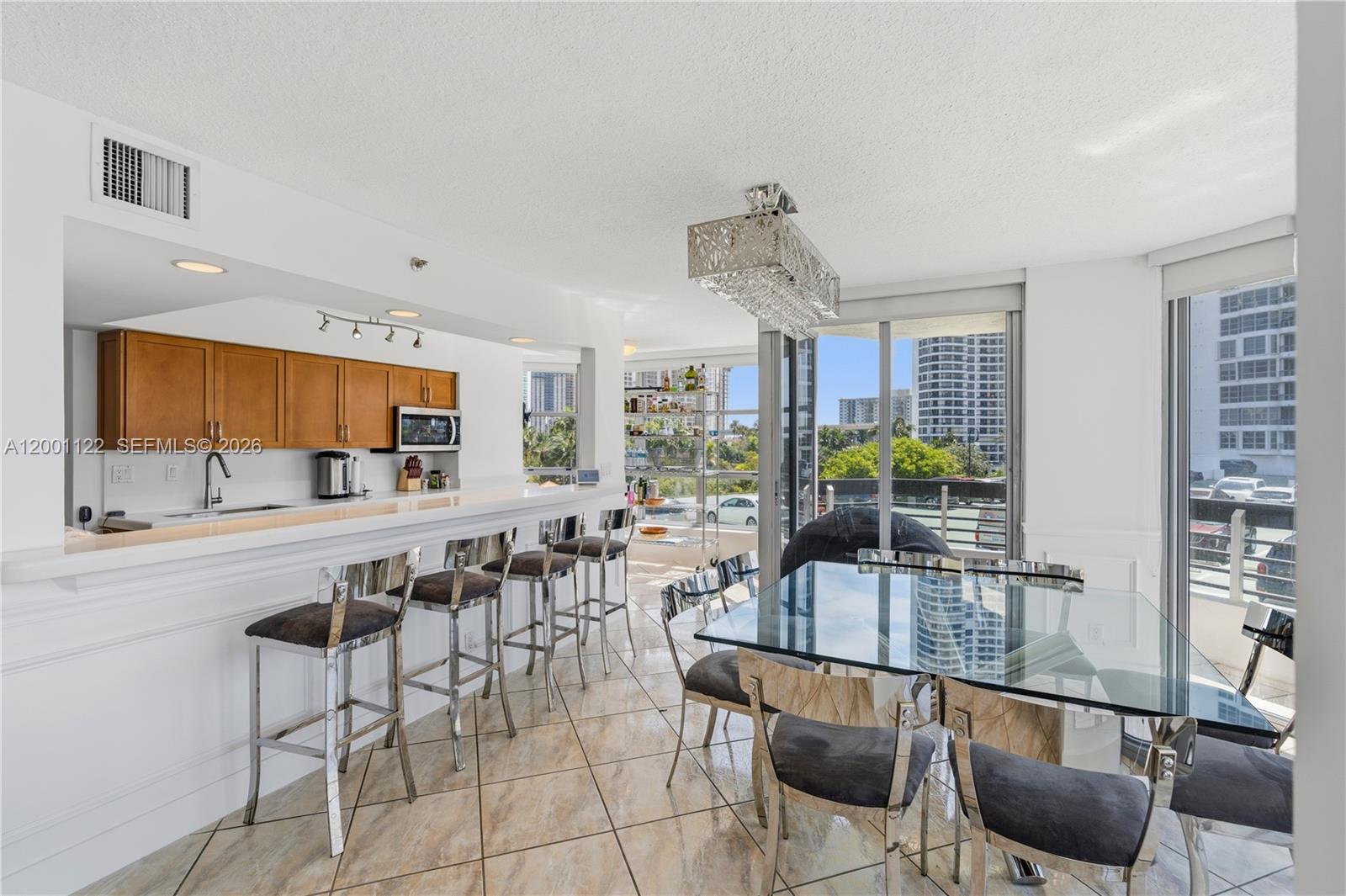 3600 Mystic Pointe Drive
