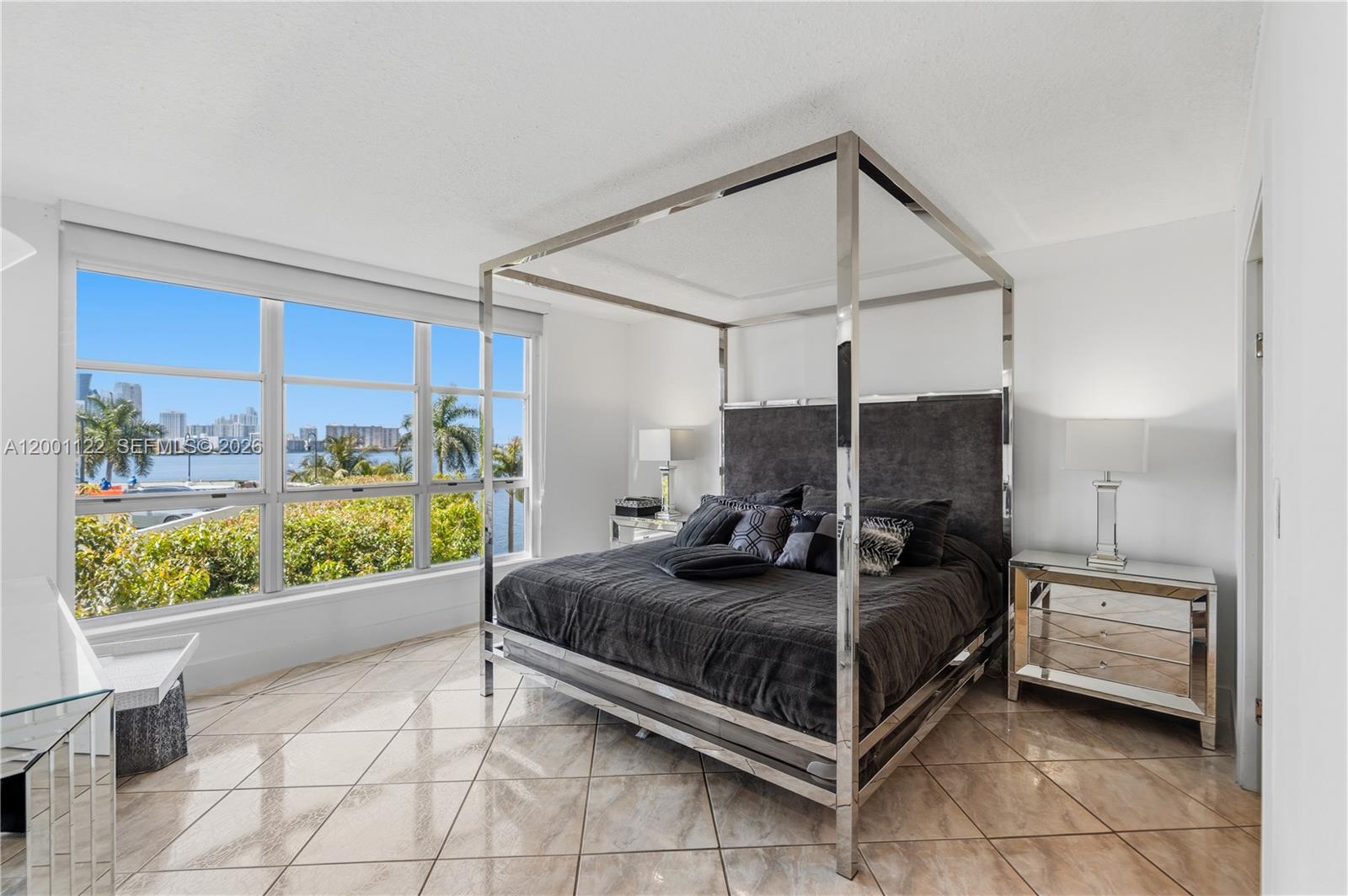 3600 Mystic Pointe Drive