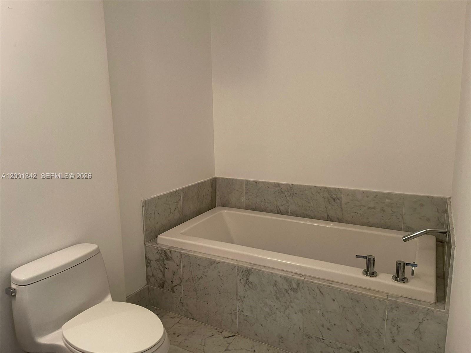 253 NE 2nd Street
