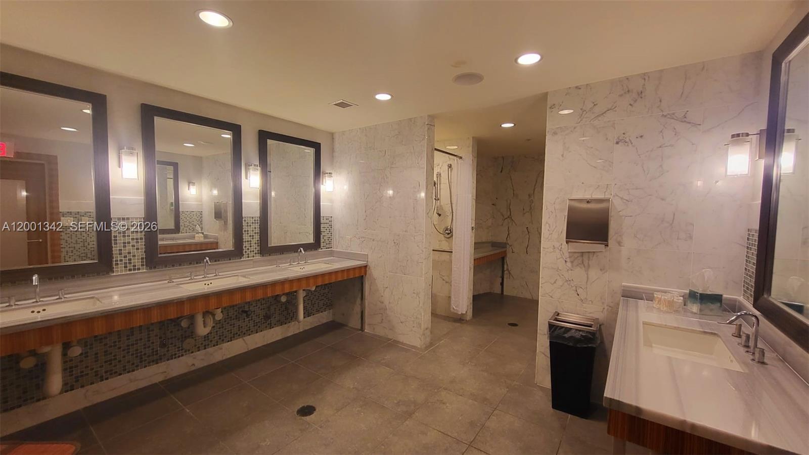 253 NE 2nd Street