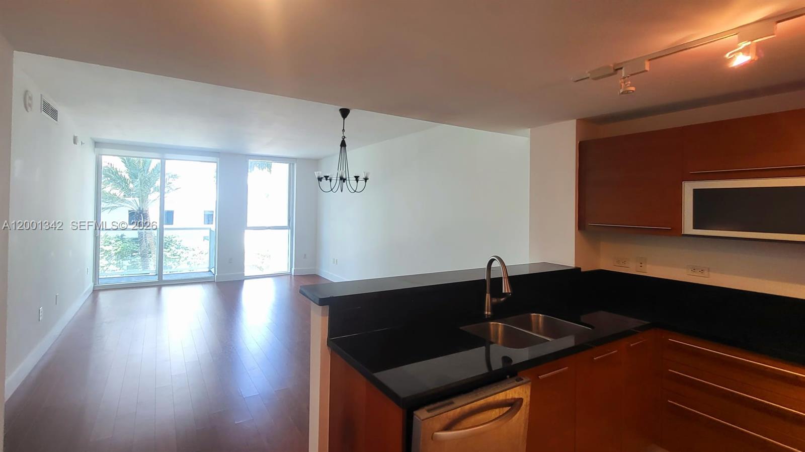 253 NE 2nd Street