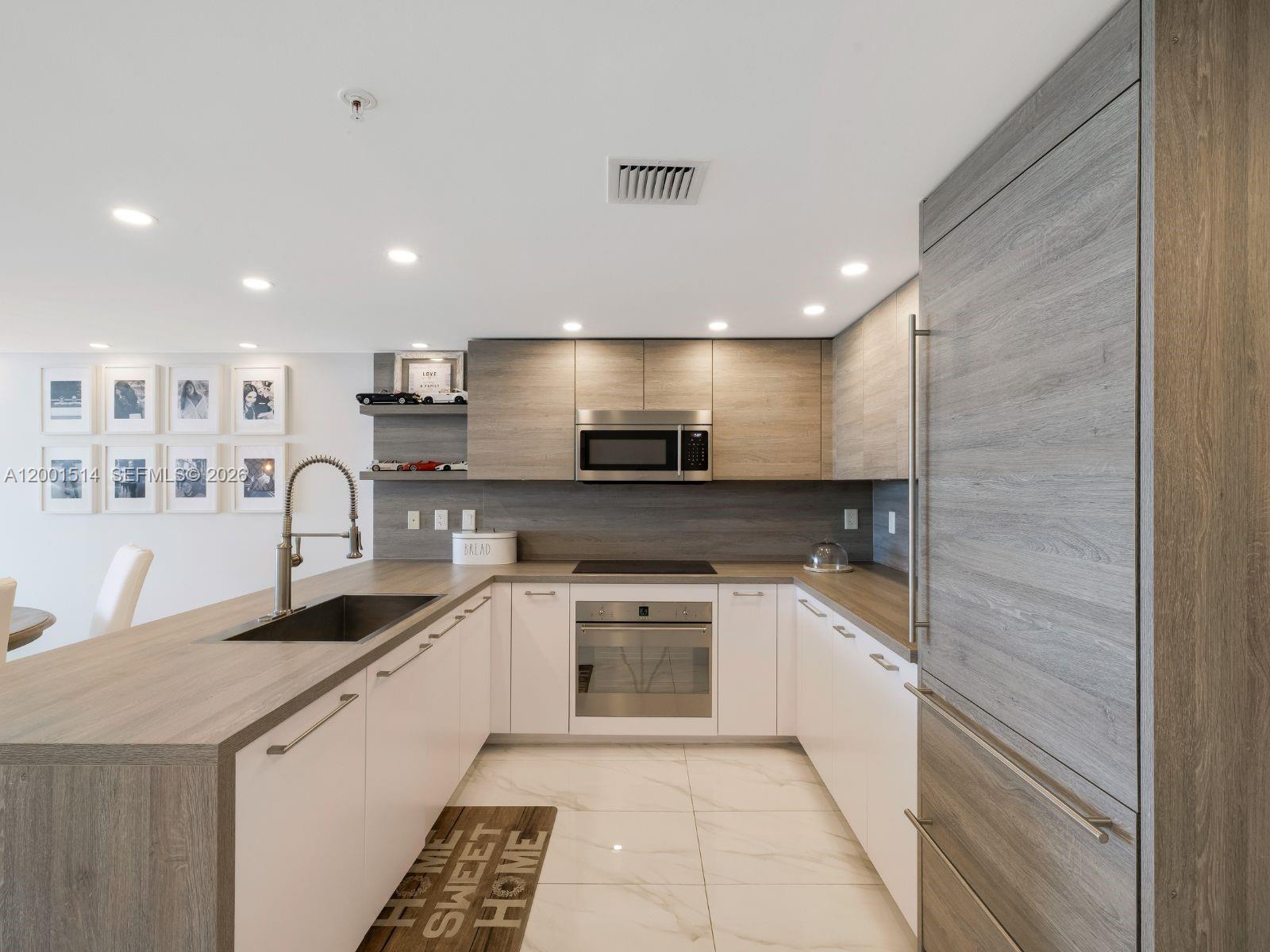 400 Sunny Isles Boulevard