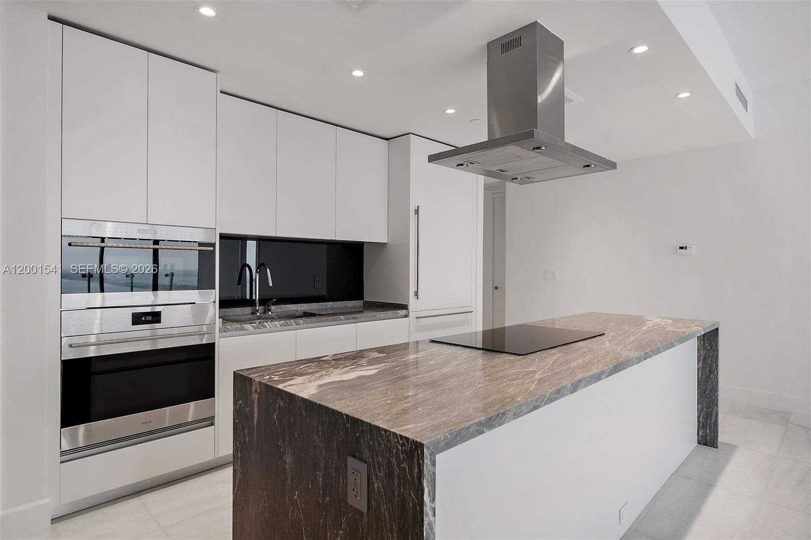 700 NE 26 Terrace