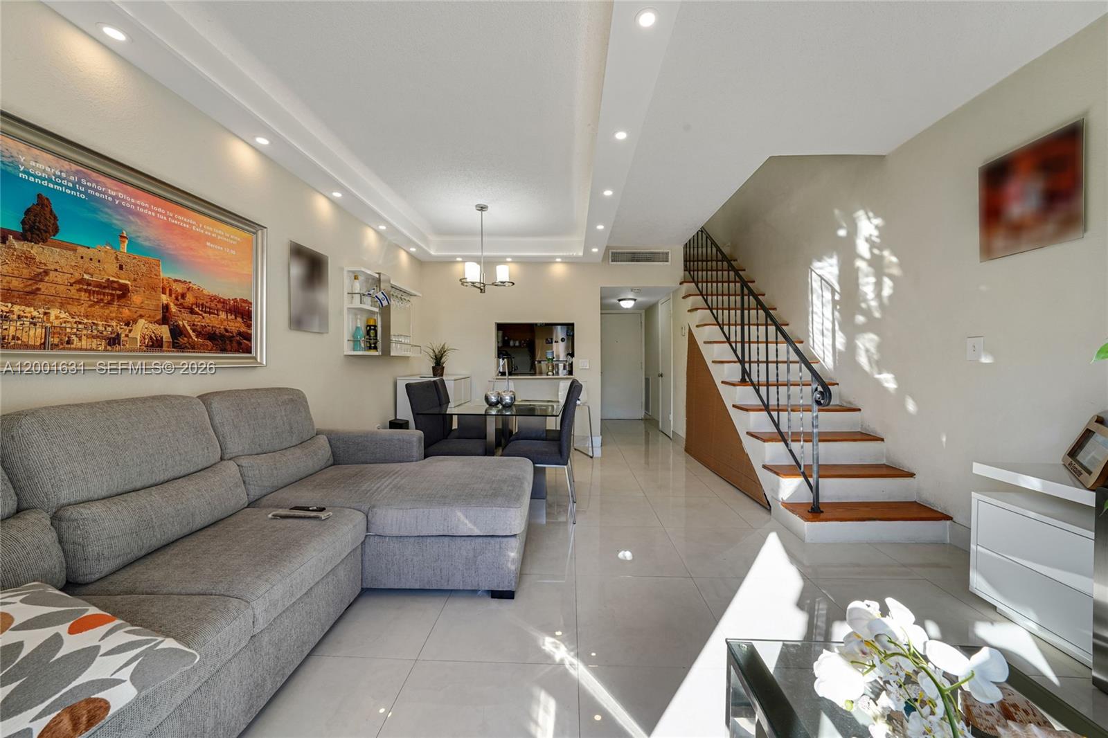 1305 W 53rd Street