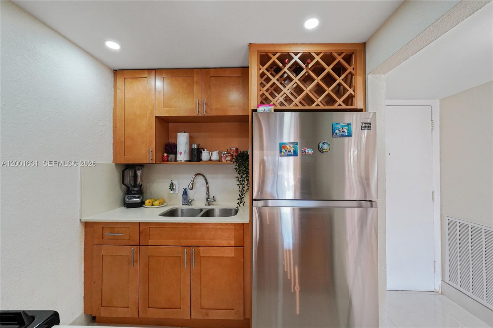 1305 W 53rd Street