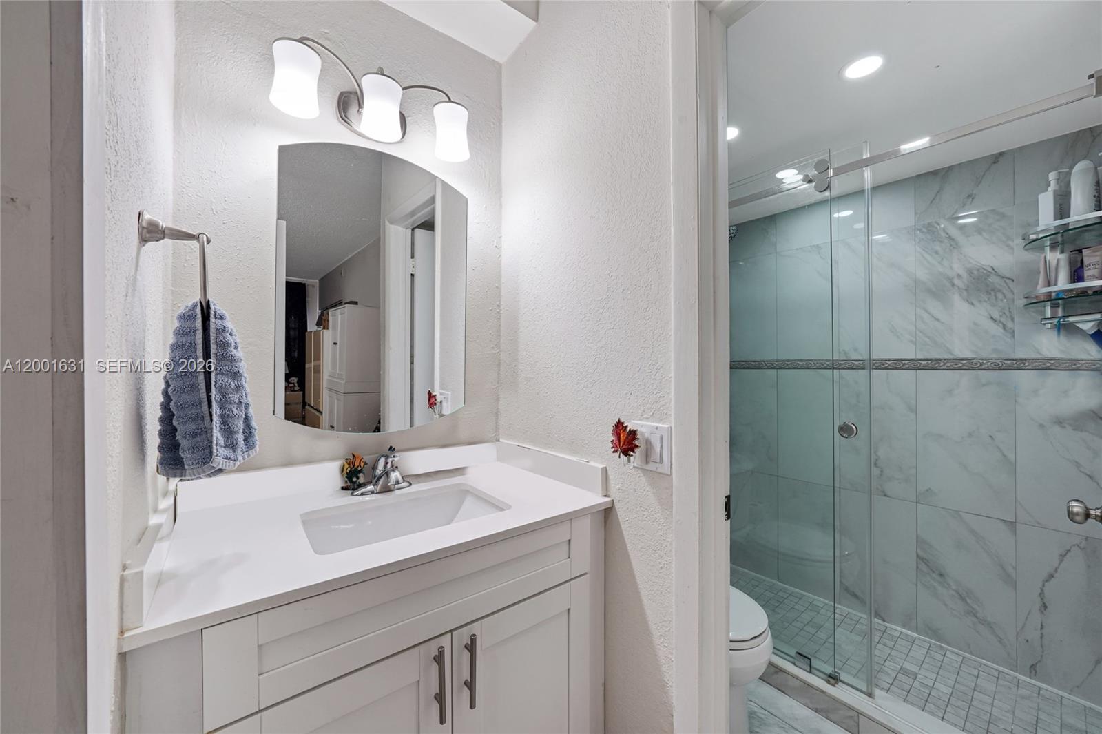 1305 W 53rd Street