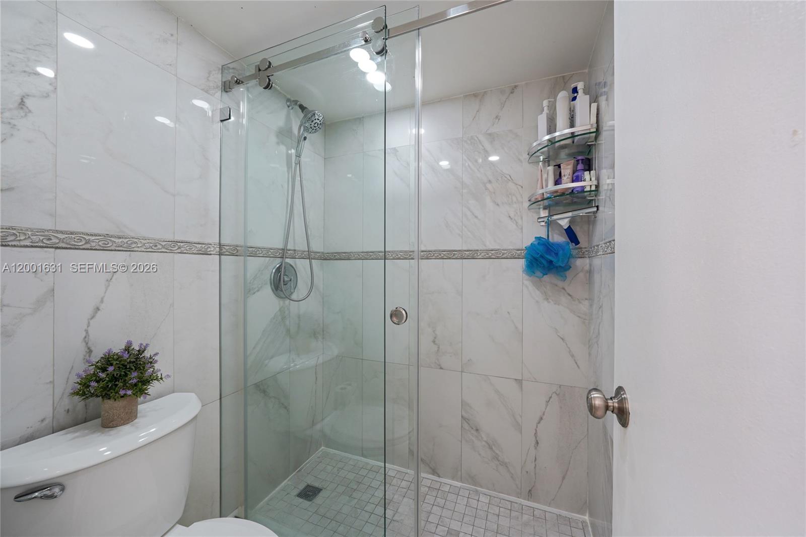1305 W 53rd Street