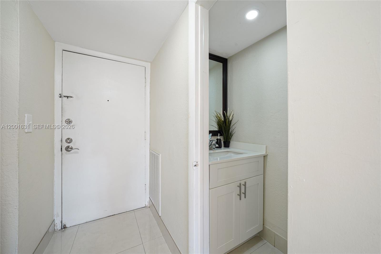 1305 W 53rd Street