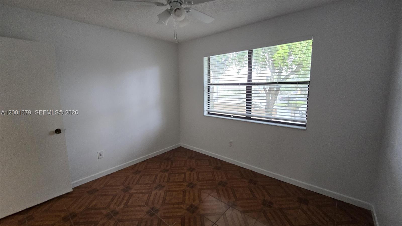 2605 W 67th Place