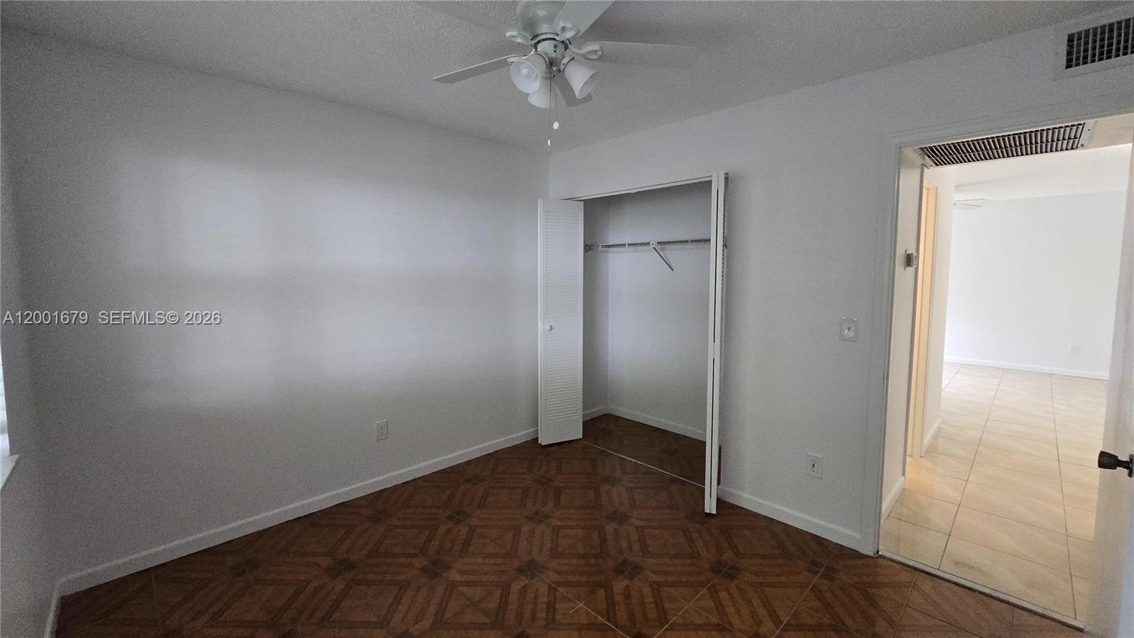 2605 W 67th Place