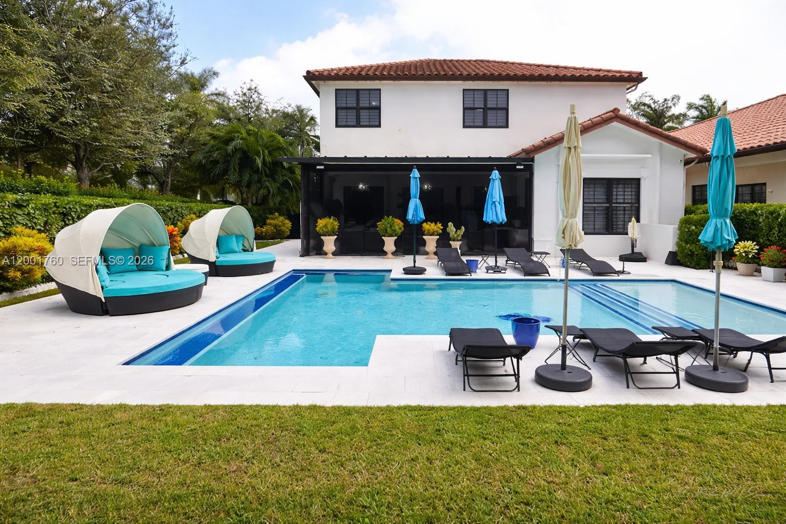 8537 NW 39th Court