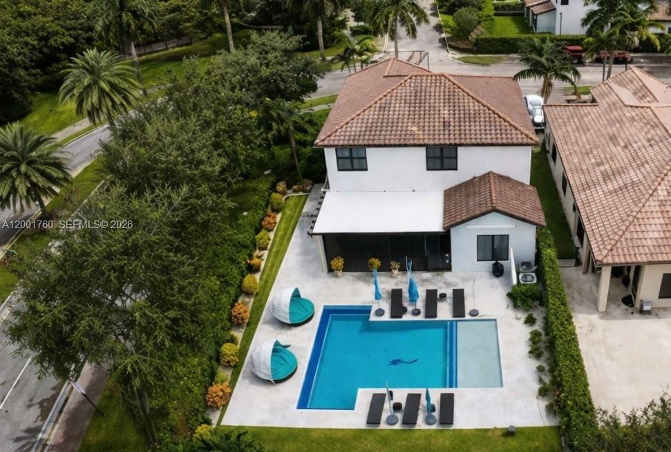 8537 NW 39th Court