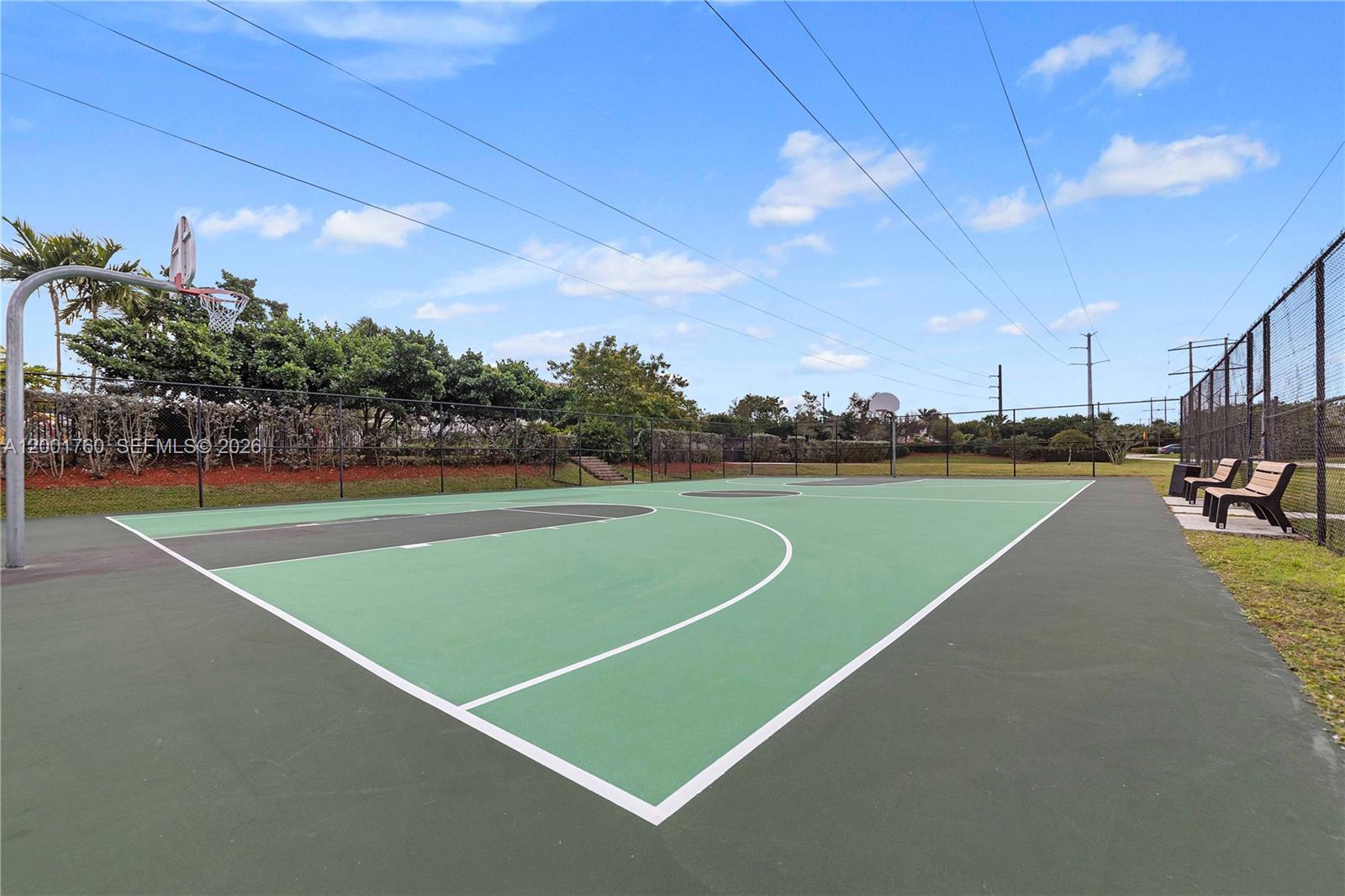 8537 NW 39th Court