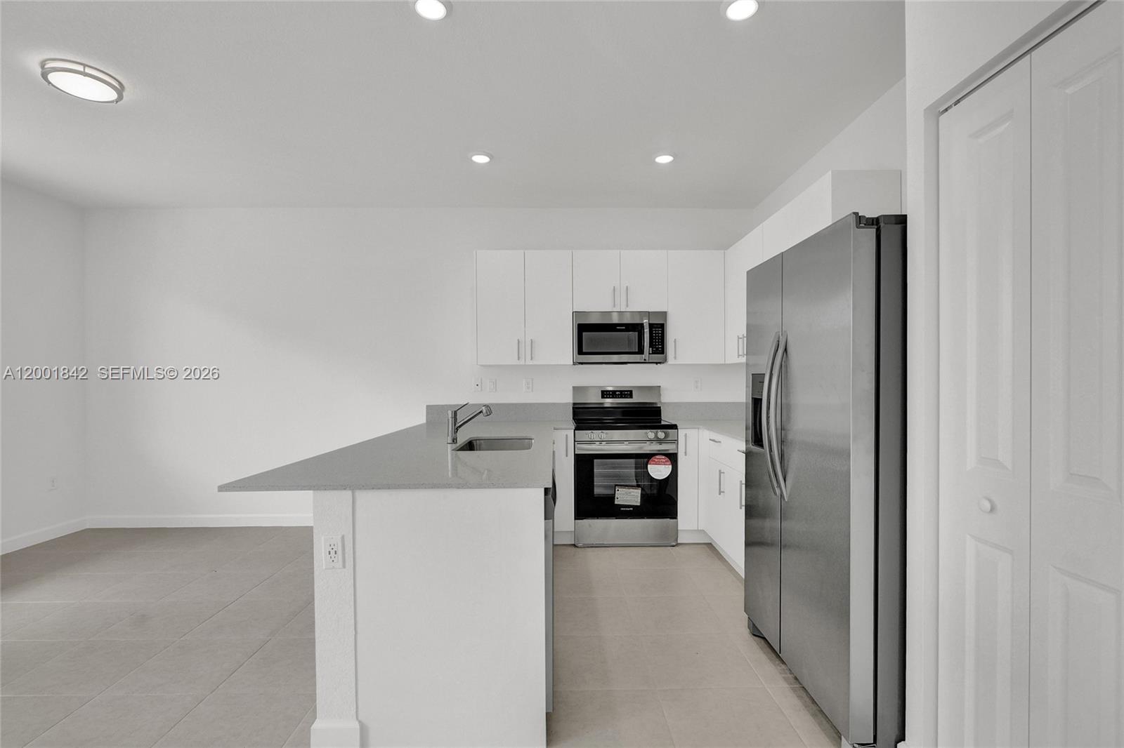 732 SE 13th Court
