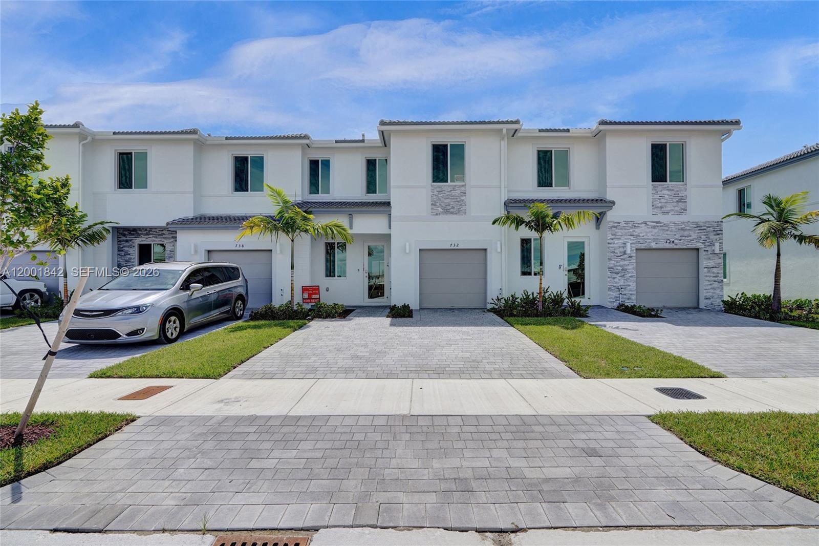 732 SE 13th Court
