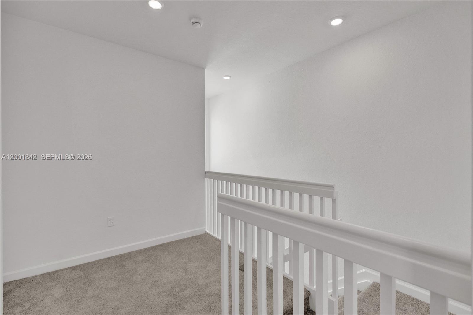 732 SE 13th Court