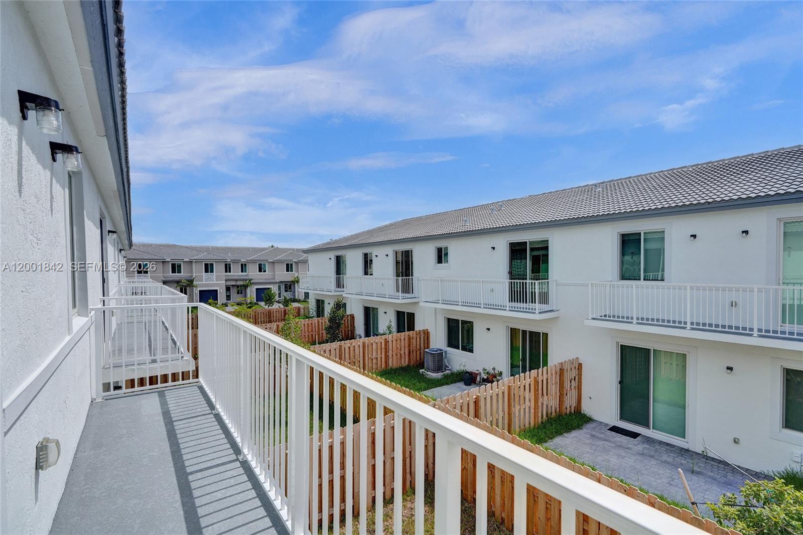 732 SE 13th Court