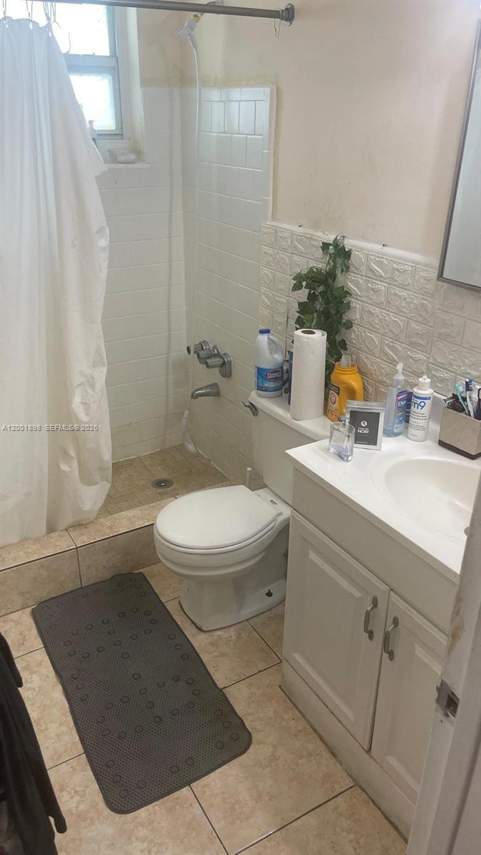 2225 NE 123rd Street