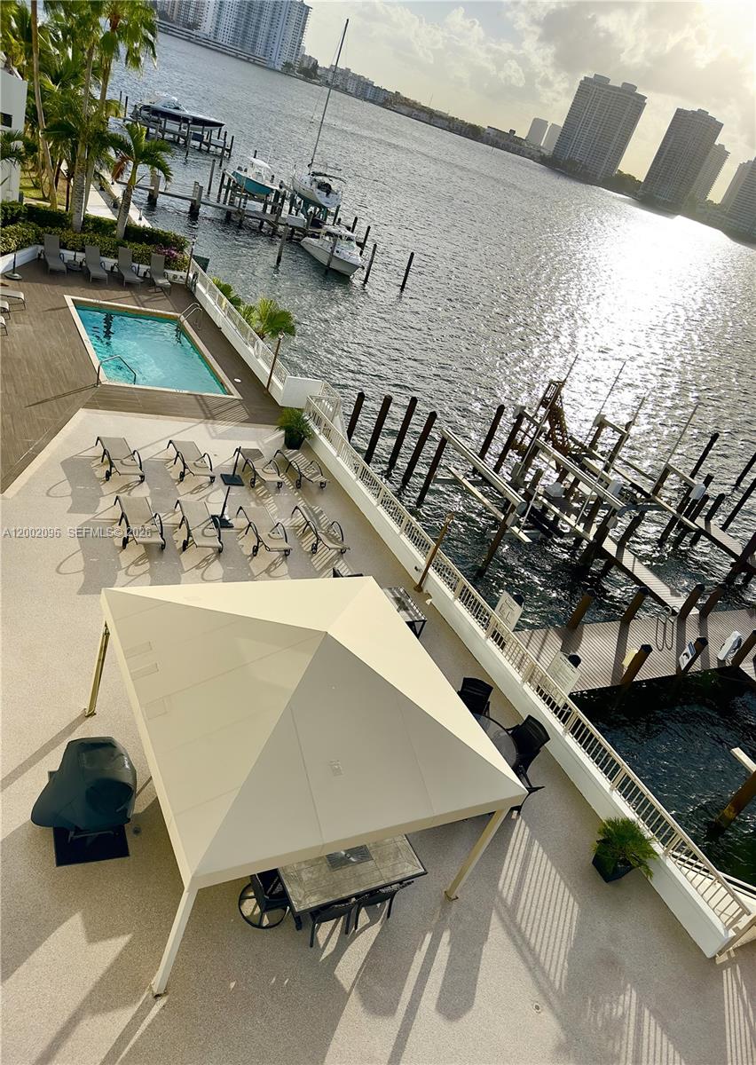 18000 N Bay Road