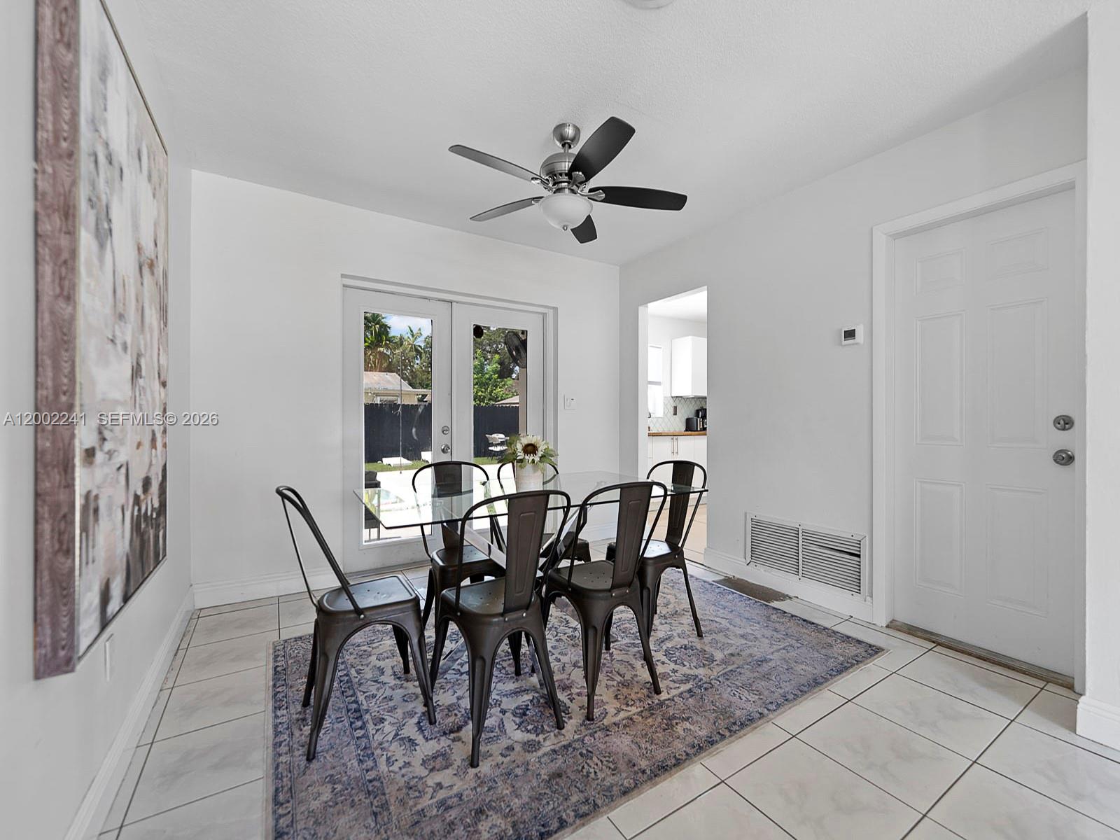 560 NE 161st Street