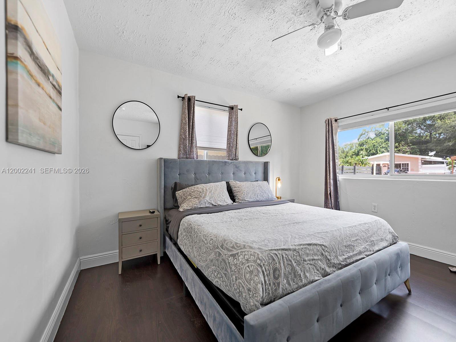 560 NE 161st Street