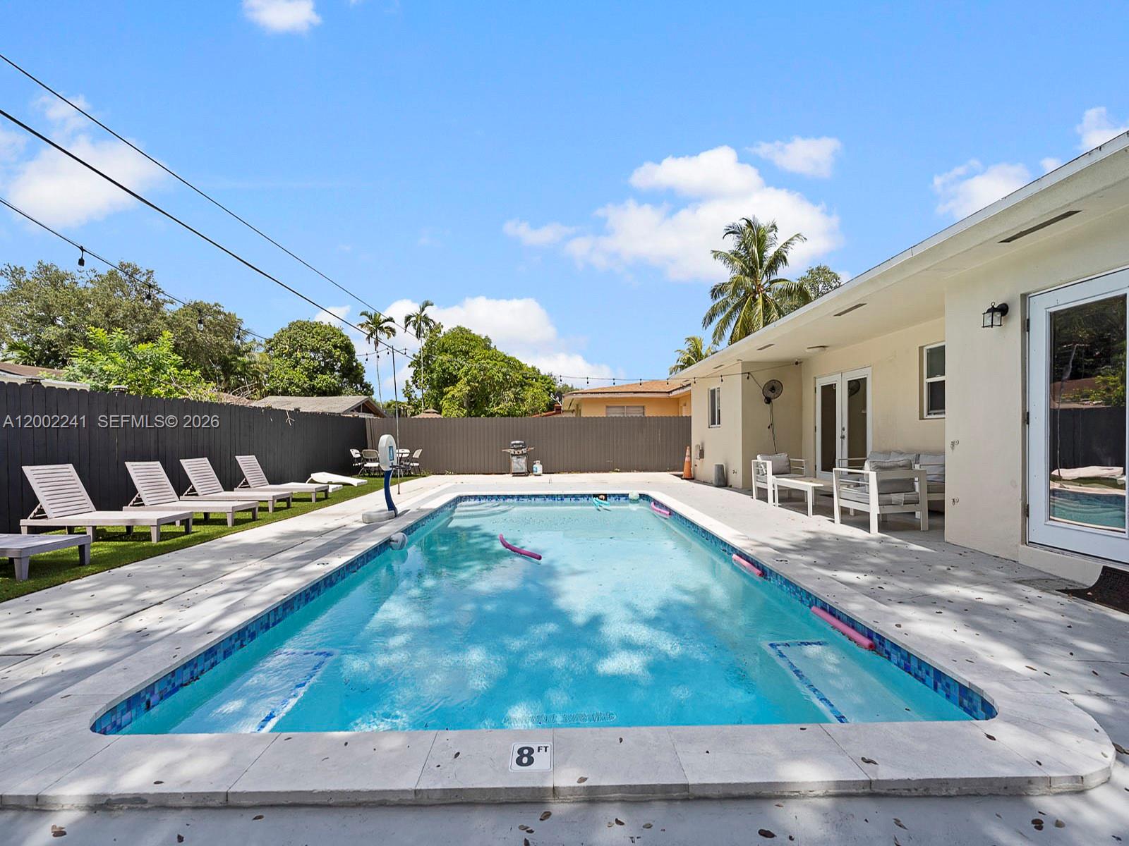 560 NE 161st Street