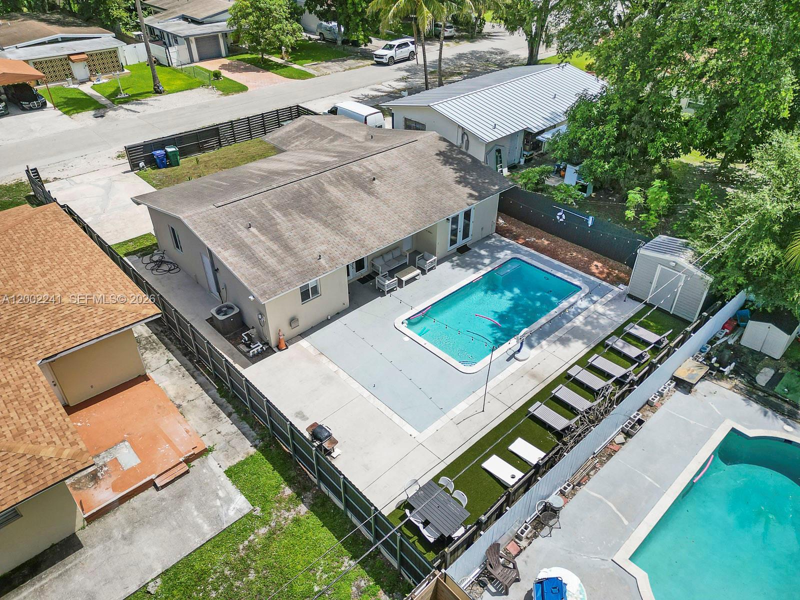 560 NE 161st Street