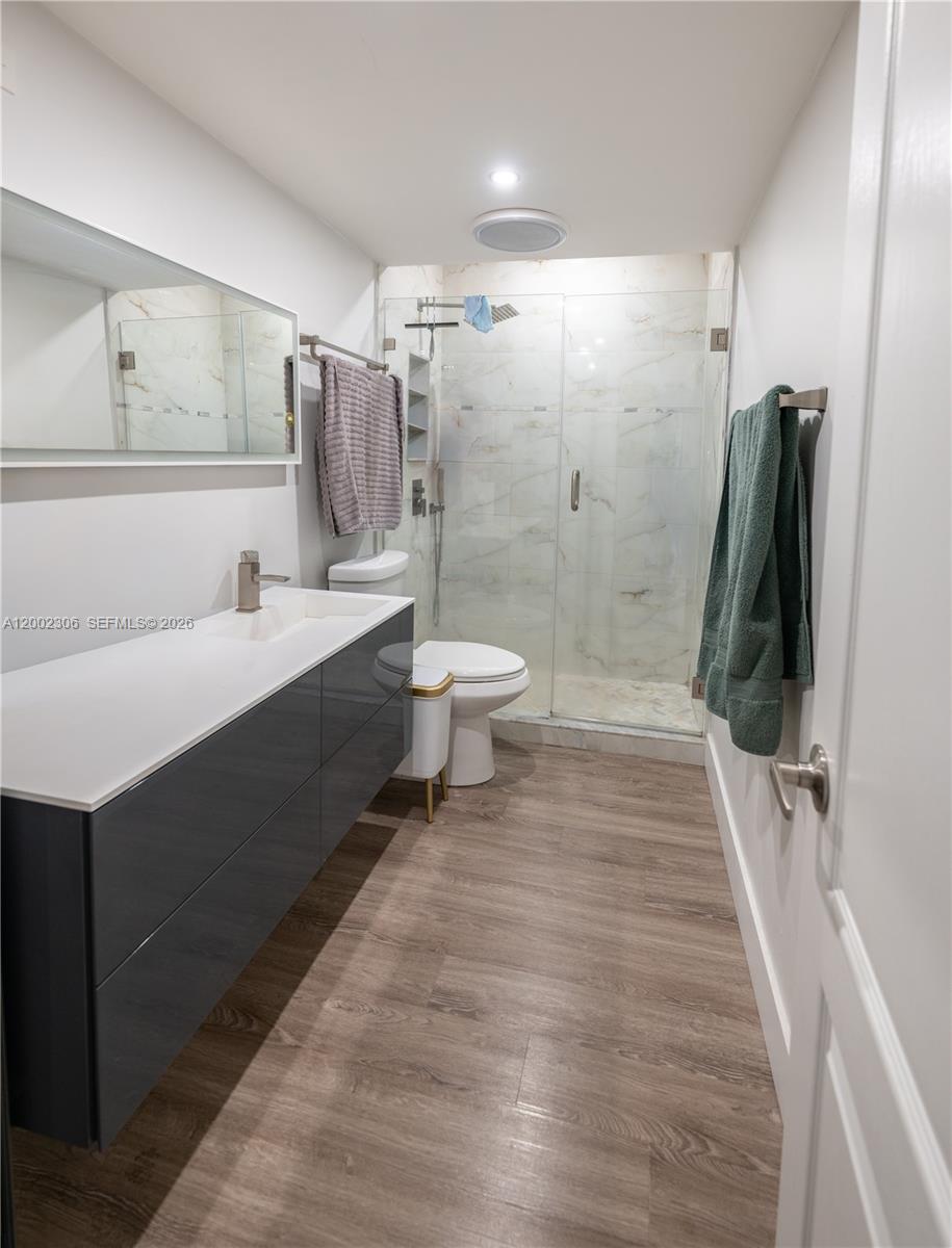 300 NW 42nd Avenue
