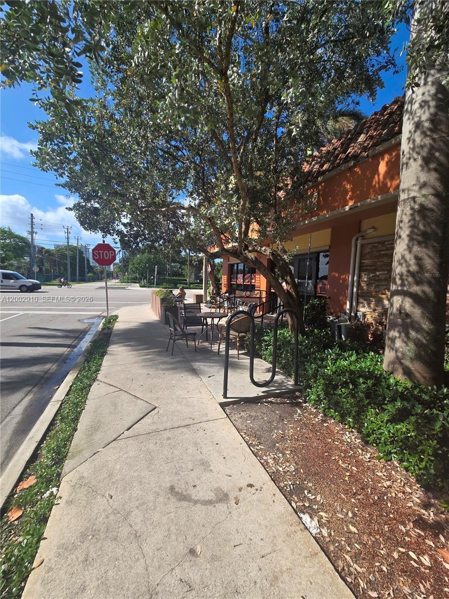 899 E Palmetto Park Road